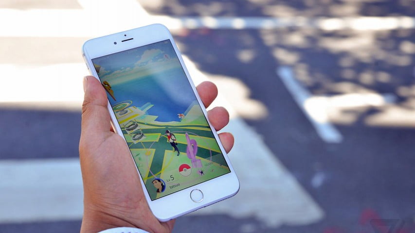 Yet Another Pokemon GO Update, Fixes Curve Throw